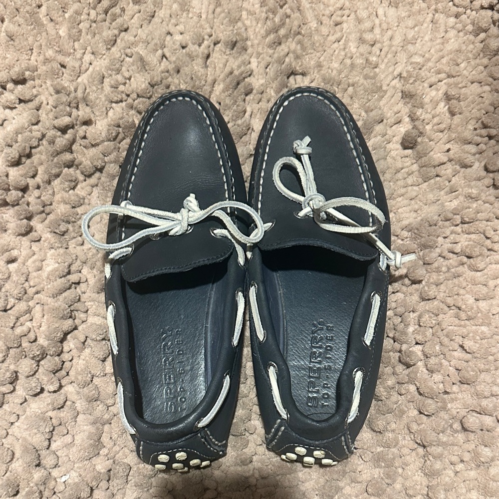 Sperry women’s Navy Boat Shoes with White Laces